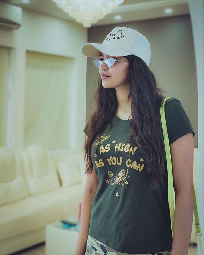 Athulya Ravi Instagram Stills